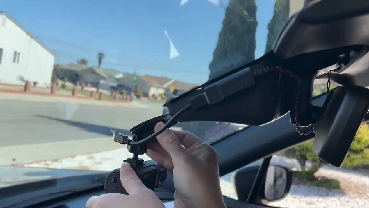 montaj camera video auto în localitatea Iași, România 